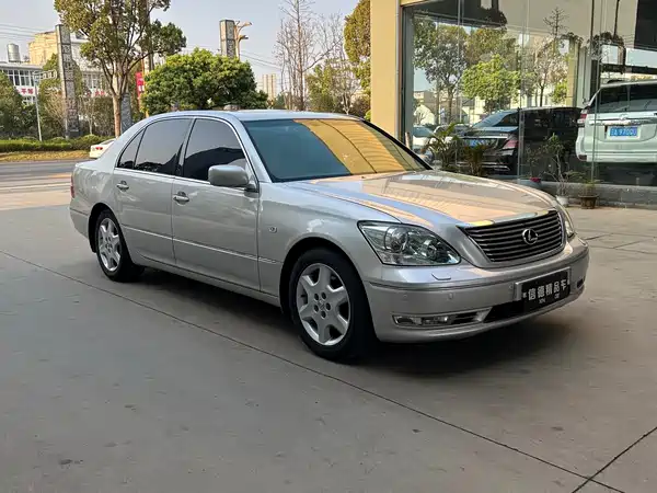 Lexus LS 2005