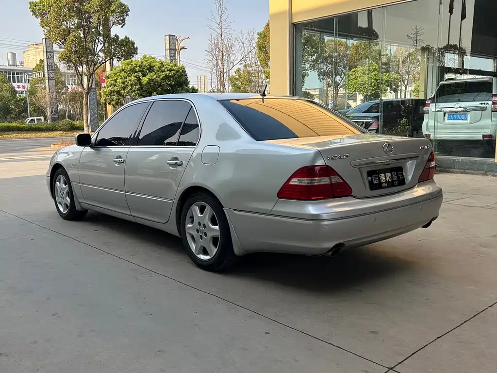 Lexus LS 2005 — фото 6