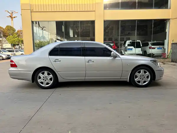 Lexus LS 2005
