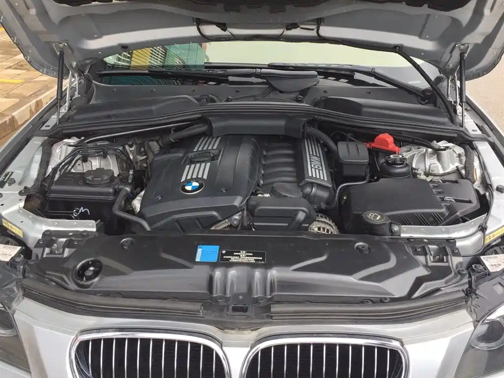 BMW 5 Series 2008 — фото 13