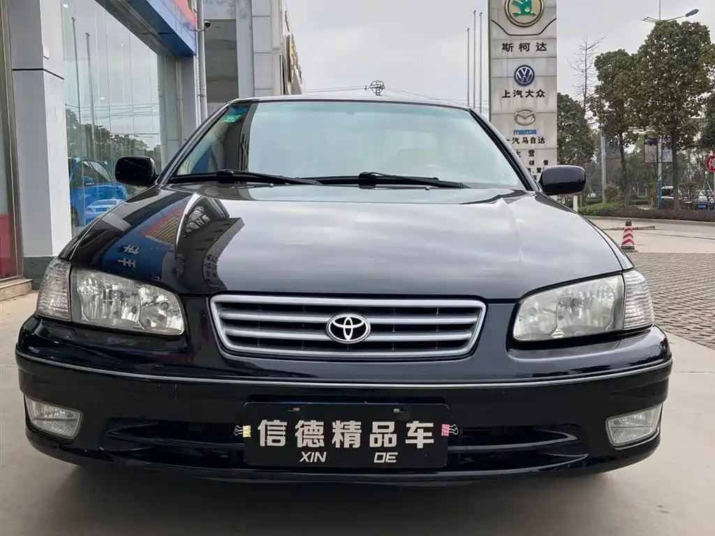 Toyota Camry 2001 — фото 1