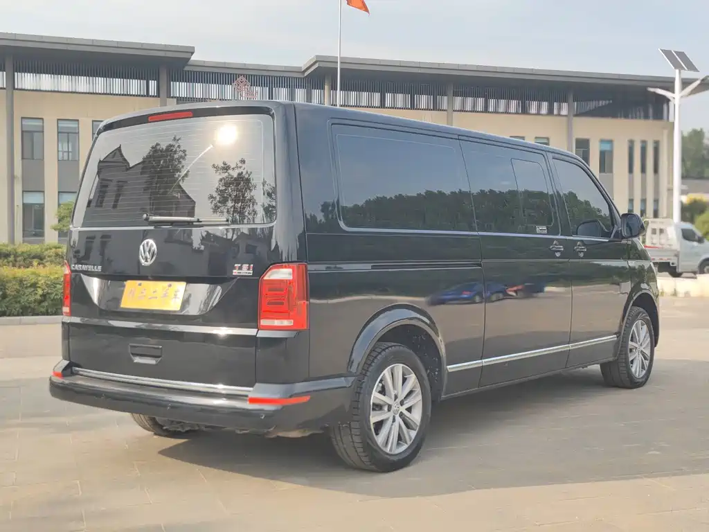 Volkswagen Caravelle 2017 — фото 10