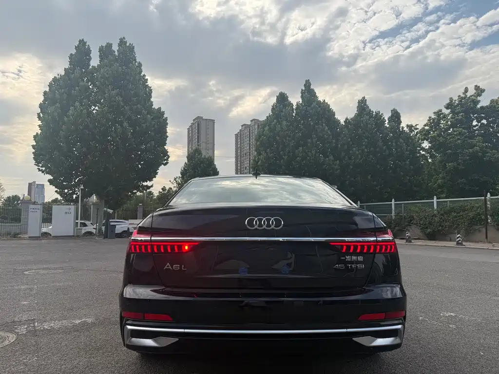 Audi A6L 2025 — фото 14