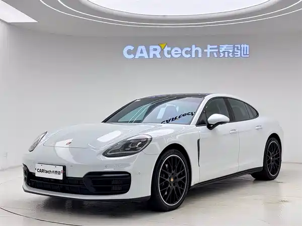 Porsche Panamera 2023