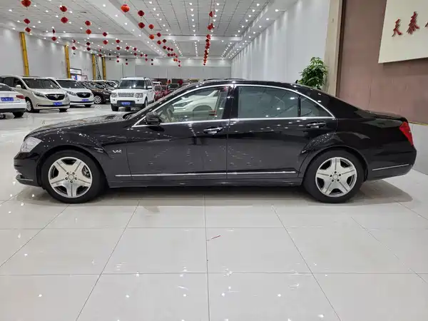 Mercedes-Benz S-Class 2008