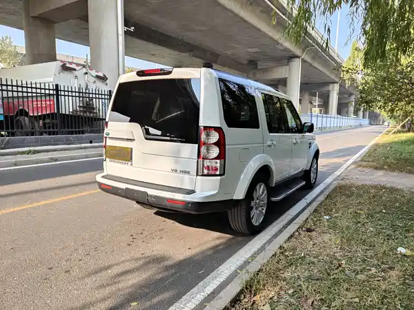 Land Rover Discovery 2012