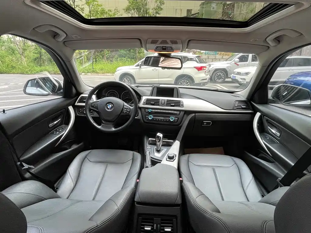 BMW 3 Series 2015 — фото 18