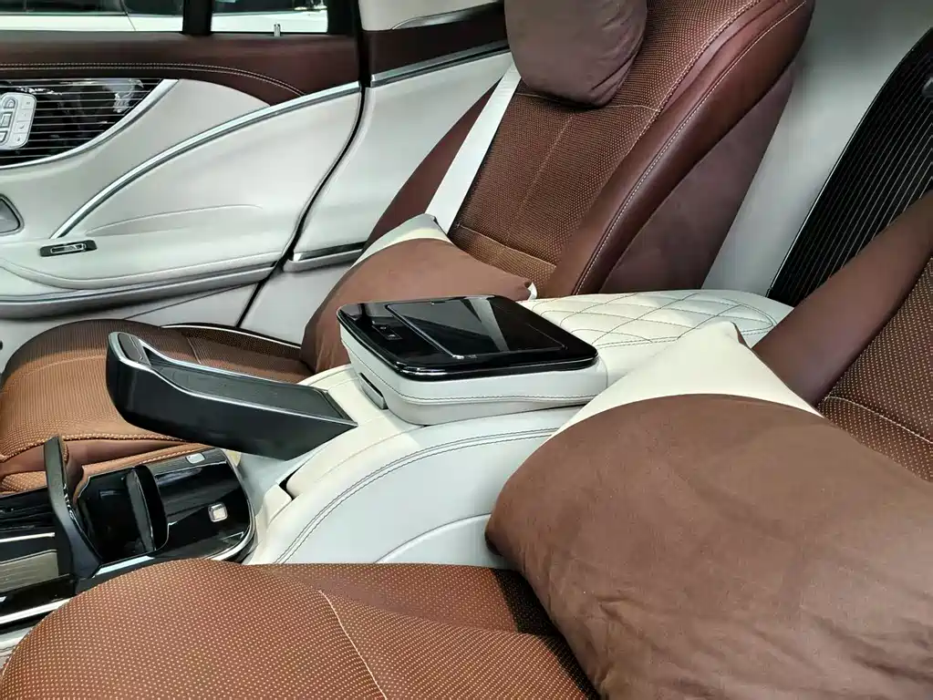 Mercedes-Benz GLS — фото 15