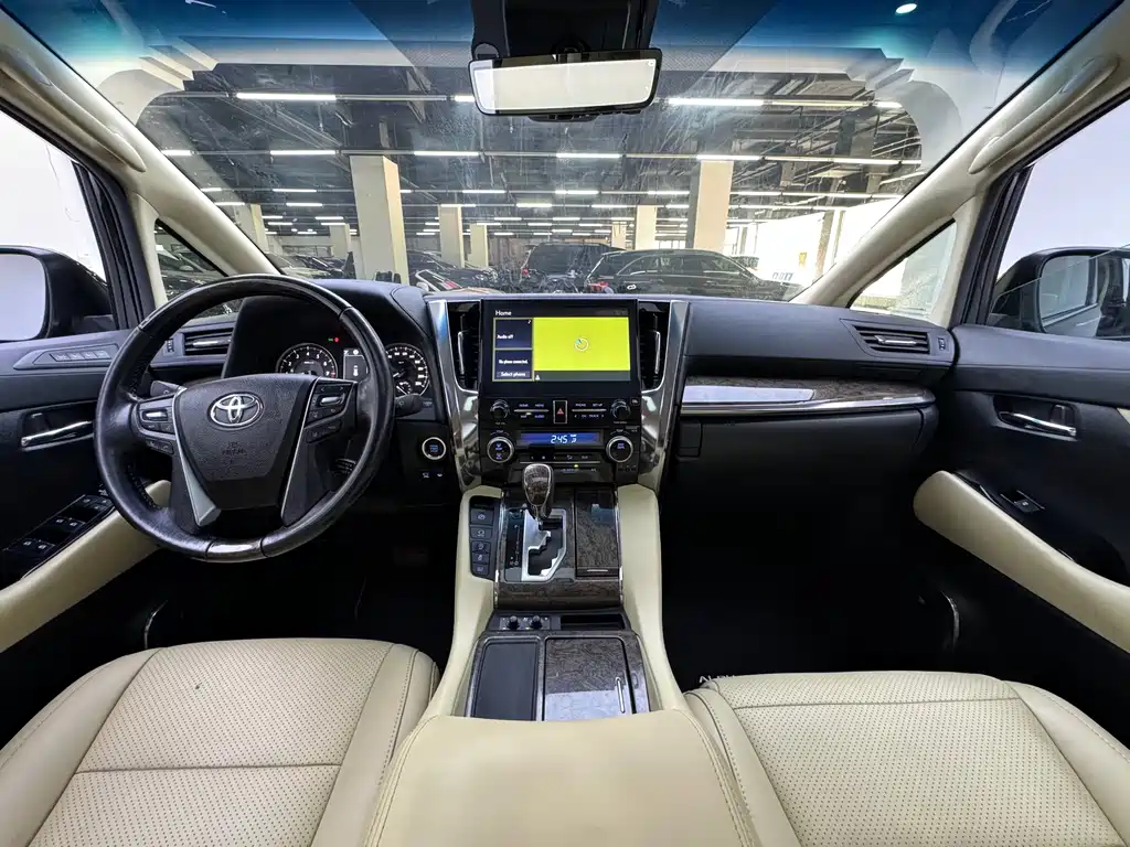 Toyota Alphard 2022 — фото 14