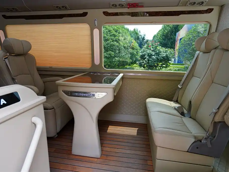 Toyota Coaster 2020 — фото 13
