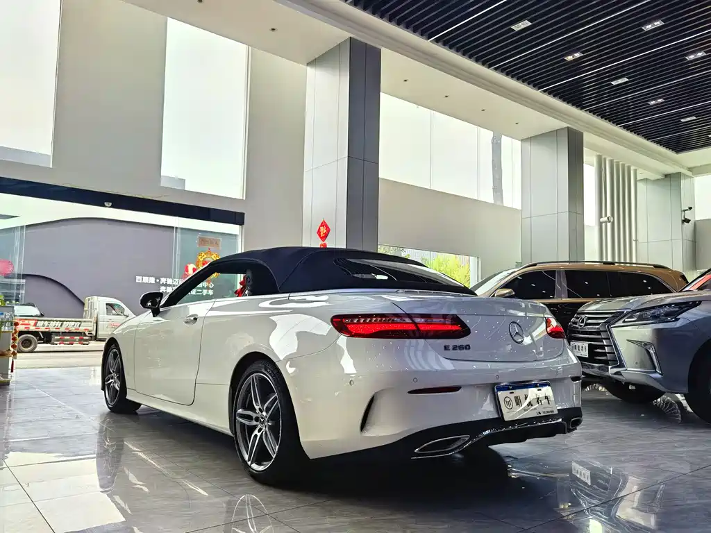Mercedes-Benz E-Class 2020 — фото 15