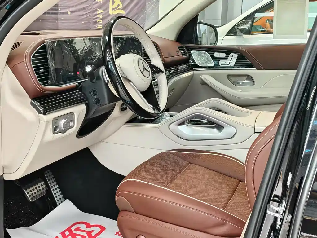 Mercedes-Benz GLS — фото 9