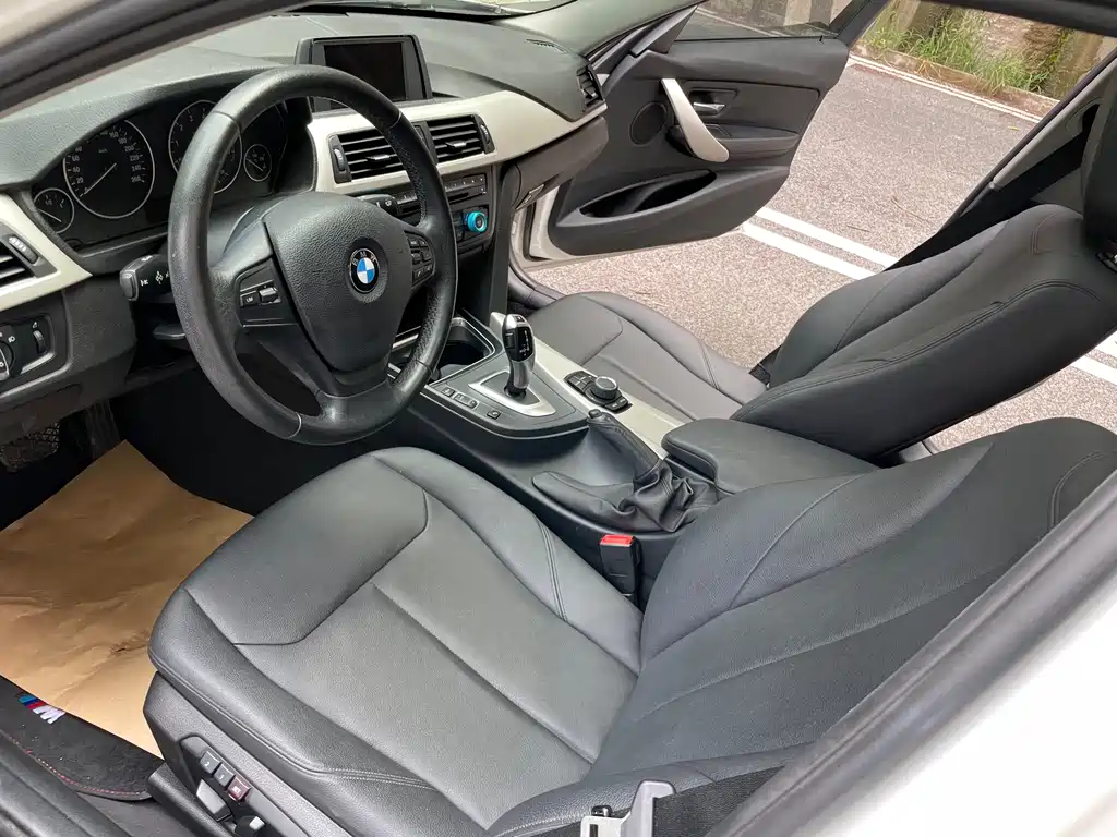 BMW 3 Series 2015 — фото 10