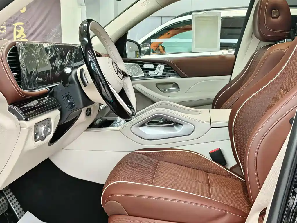 Mercedes-Benz GLS — фото 10