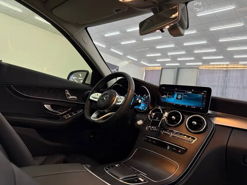 Mercedes-Benz C-Class 2020 — фото 7