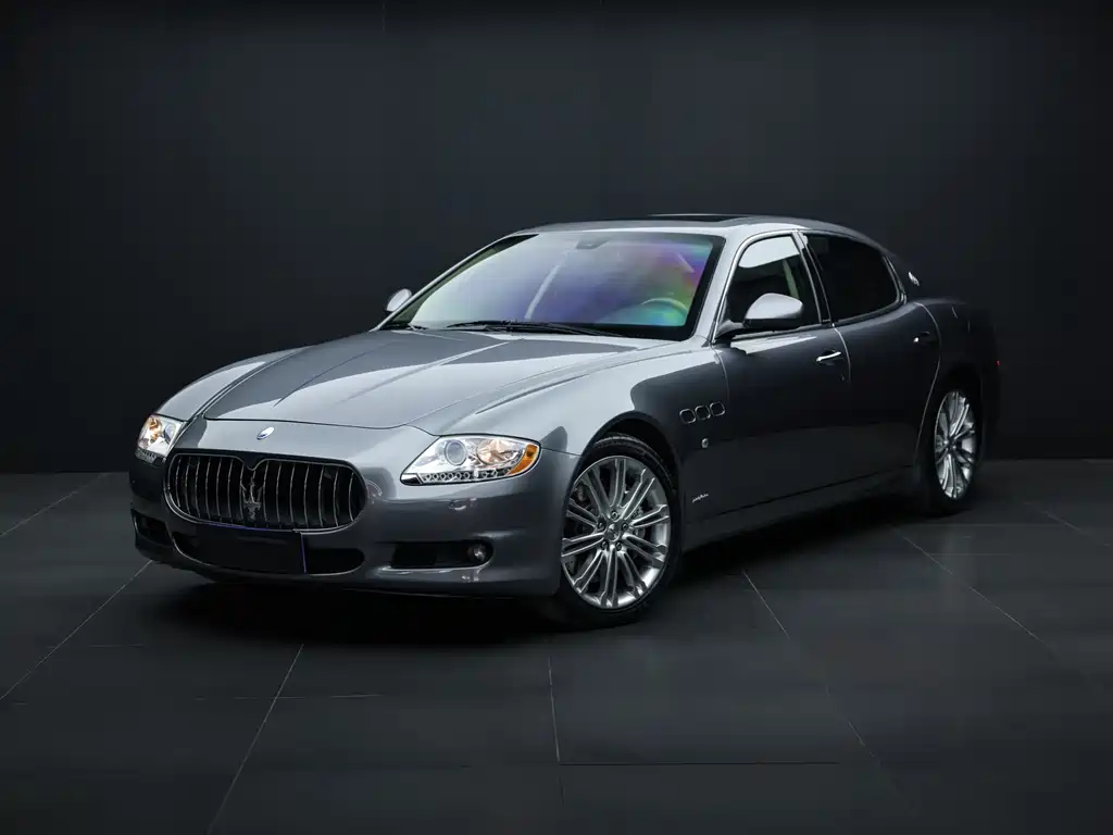 Maserati Quattroporte 2010 — фото 1