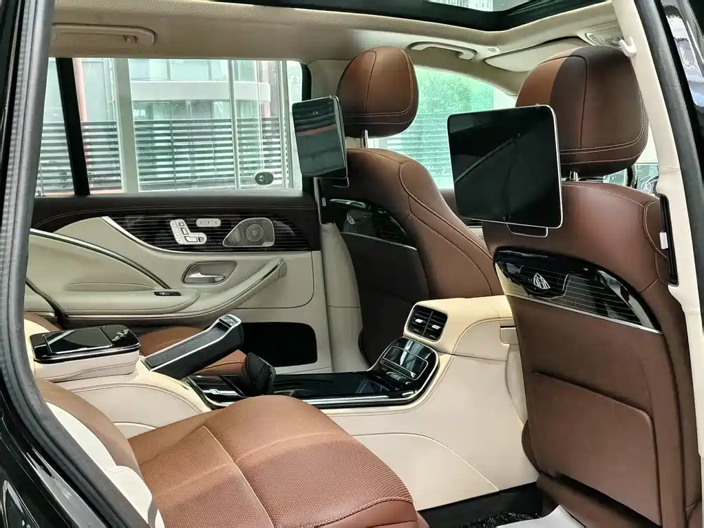 Mercedes-Benz GLS — фото 21