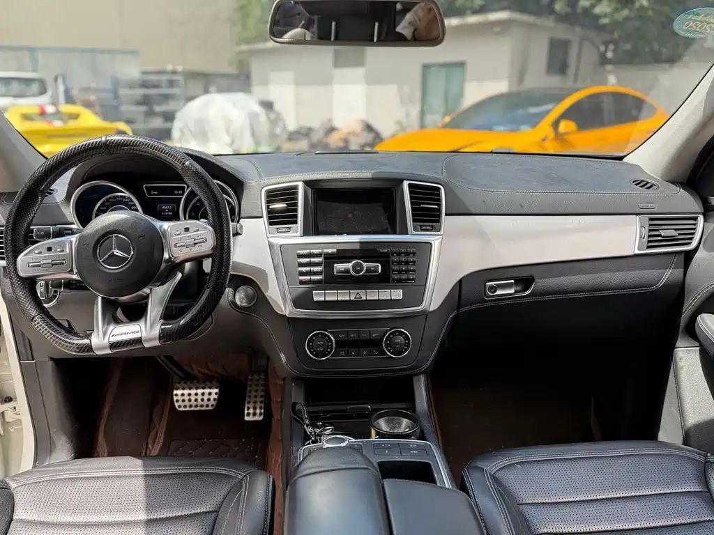Mercedes-Benz M-Class AMG 2015 — фото 4