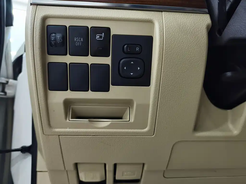 Toyota Land Cruiser 2019 — фото 13