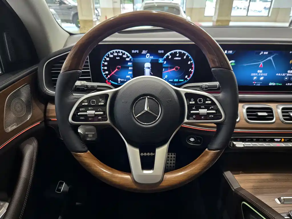 Mercedes-Benz GLS 2021 — фото 19