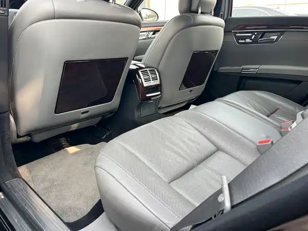 Mercedes-Benz S-Class 2004