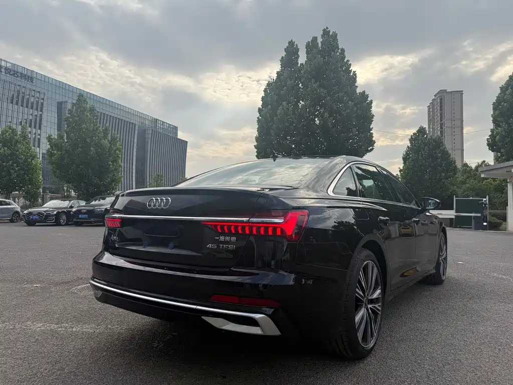 Audi A6L 2025 — фото 13