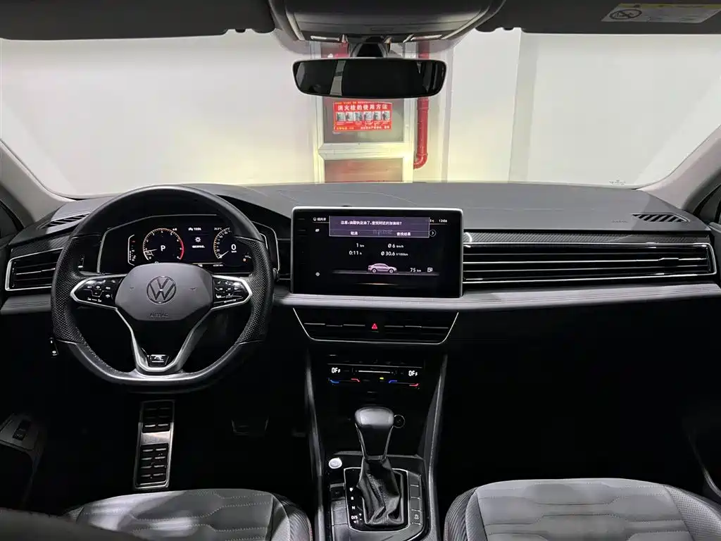 Volkswagen Tiguan X 2022 — фото 14