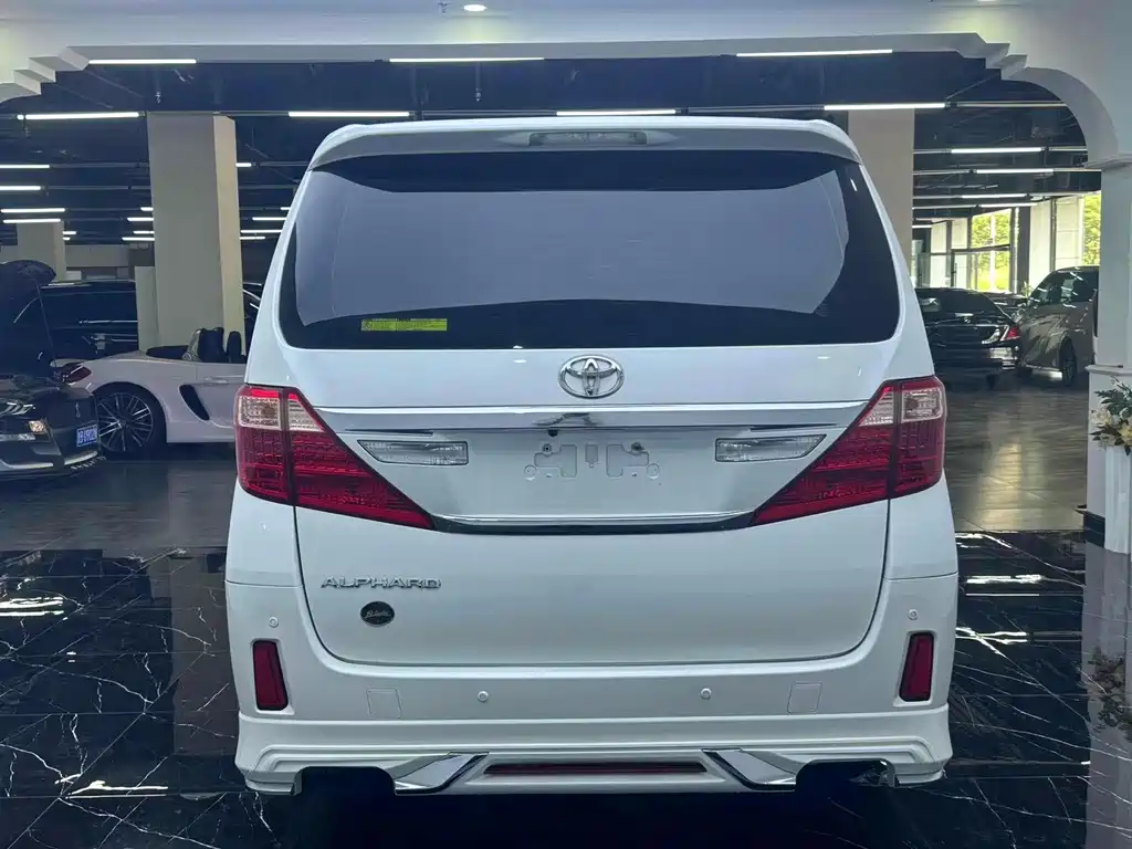 Toyota Alphard 2015 — фото 15