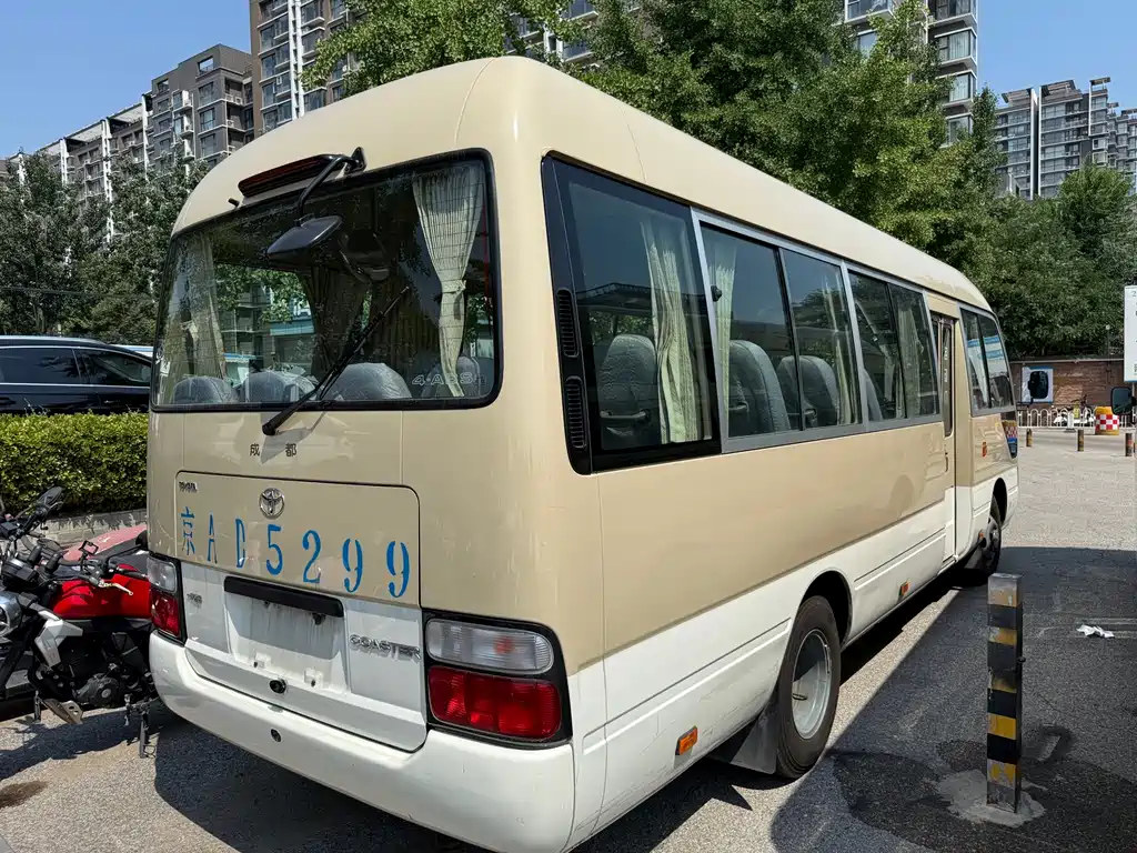 Toyota Coaster 2009 — фото 13