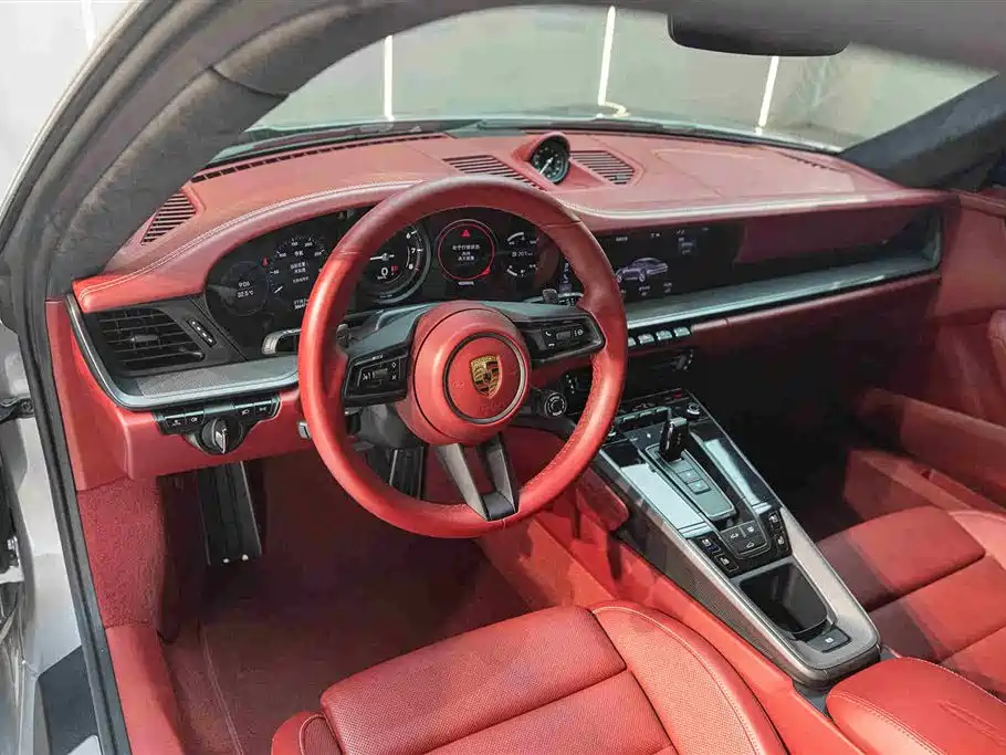 Porsche 911 2021 — фото 12