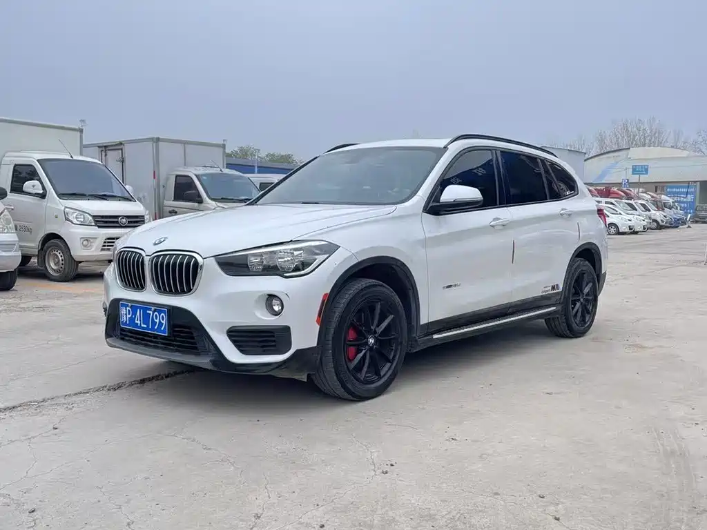 BMW X1 2018 — фото 1