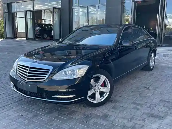 Mercedes-Benz S-Class 2010