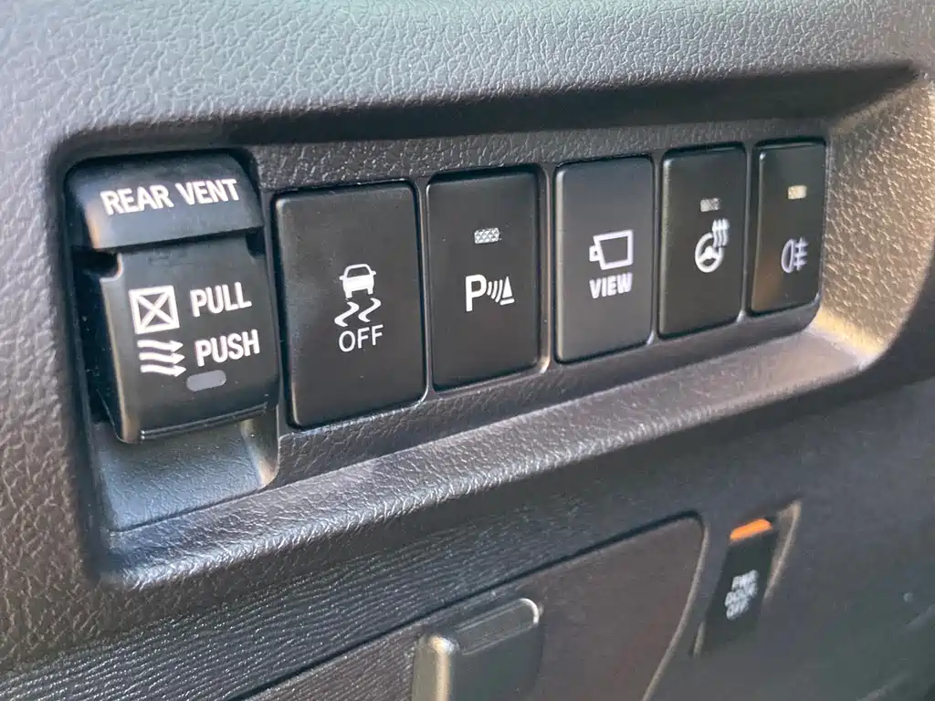 Toyota Sienna 2019 — фото 13