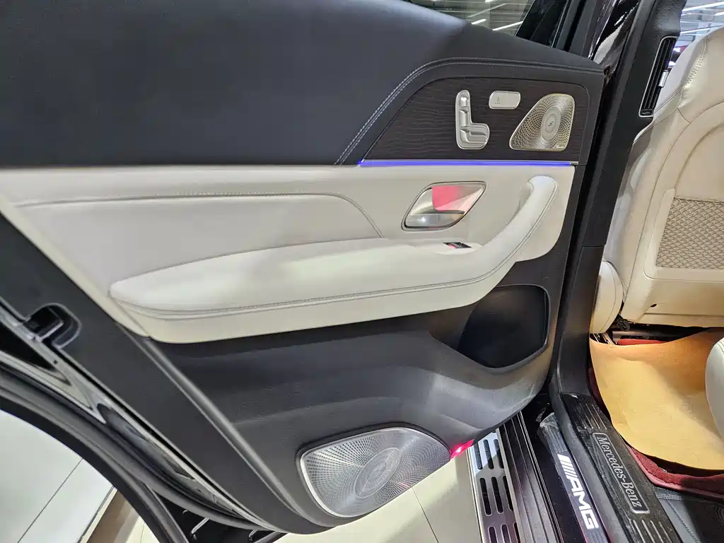 Mercedes-Benz GLS AMG 2024 — фото 20