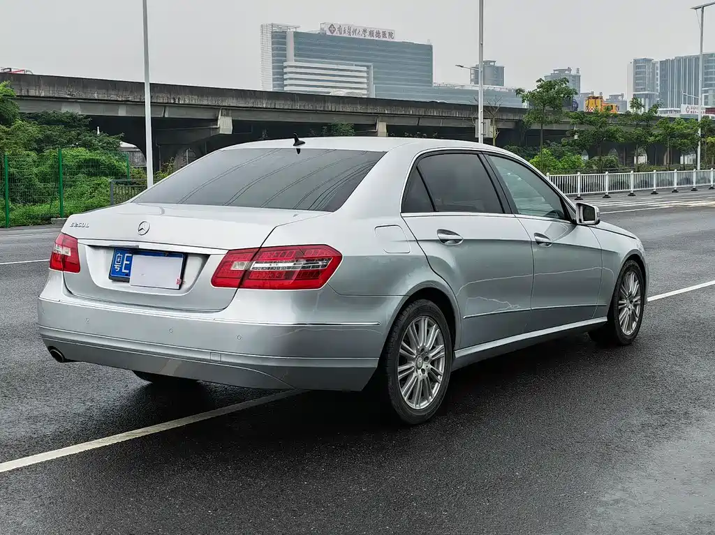 Mercedes-Benz E-Class 2013