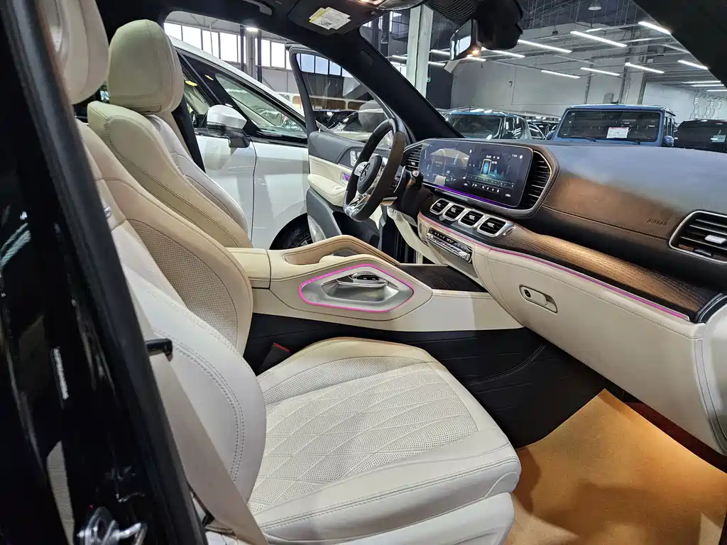 Mercedes-Benz GLS AMG 2024 — фото 25