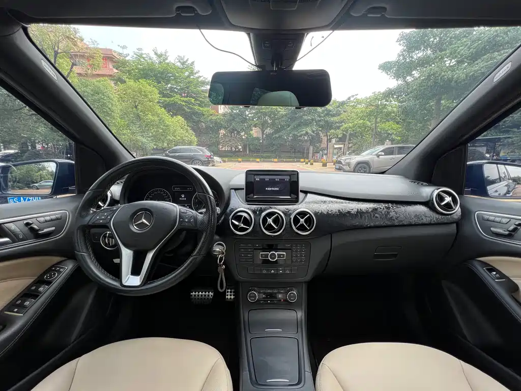 Mercedes-Benz B-Class 2012 — фото 17