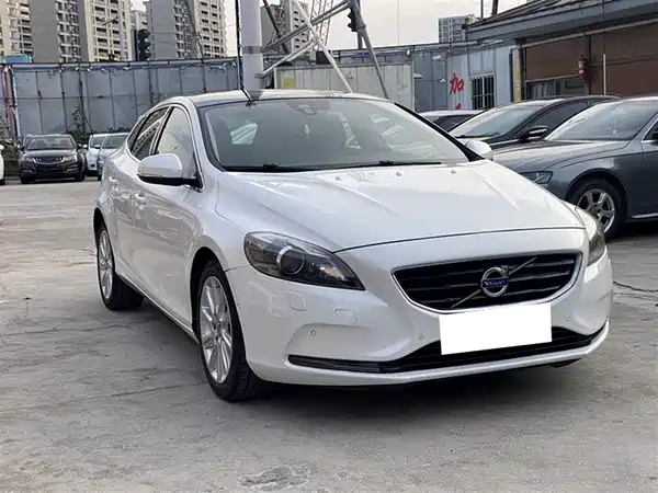 Volvo V40 2014