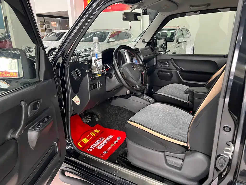 Suzuki Jimny 2015 — фото 7
