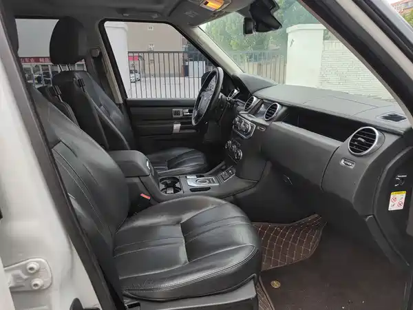 Land Rover Discovery 2016