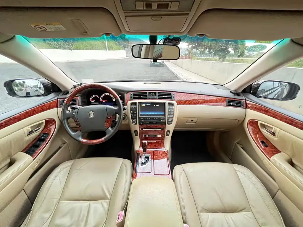 Toyota Crown 2006 — фото 17