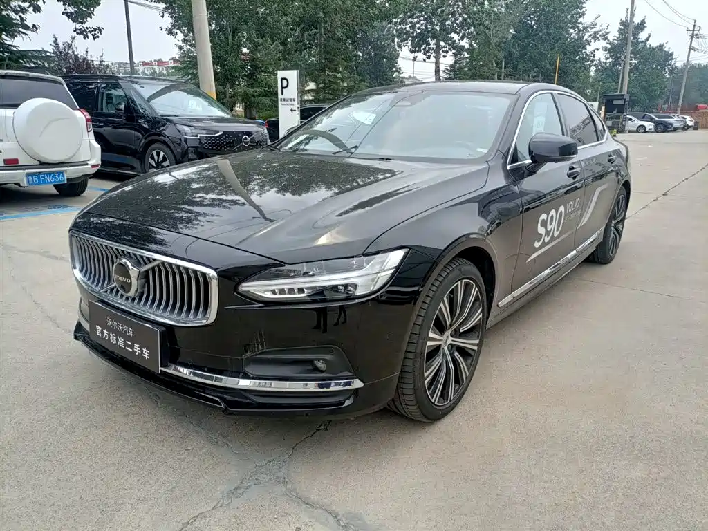Volvo S90 2024 — фото 1