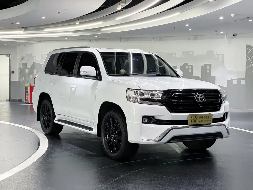 Toyota Land Cruiser 2019 — фото 3