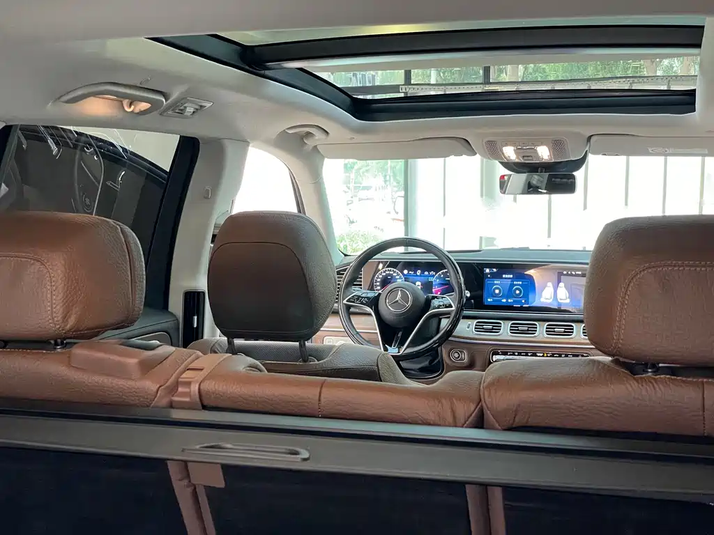 Mercedes-Benz GLS 2024 — фото 36