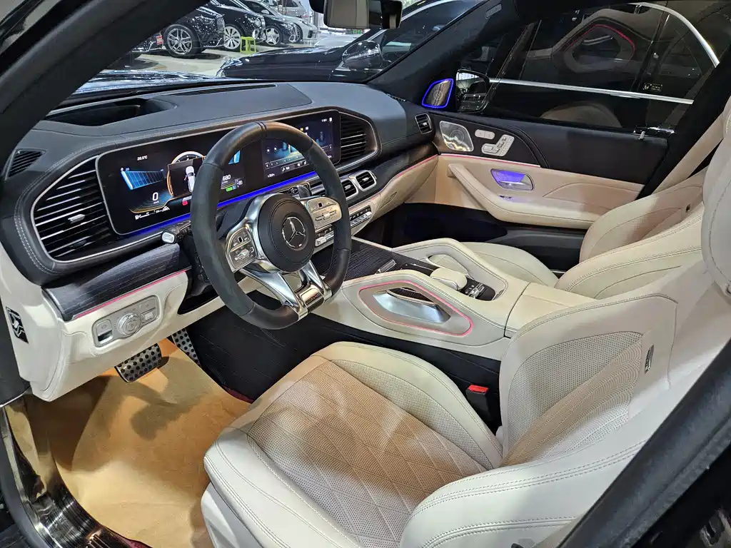 Mercedes-Benz GLS AMG 2024 — фото 11