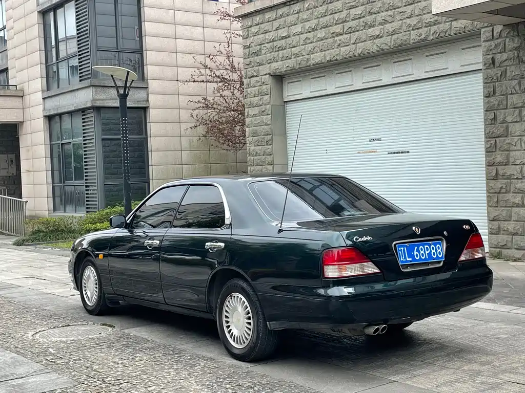 Nissan Cedric 1997 — фото 10