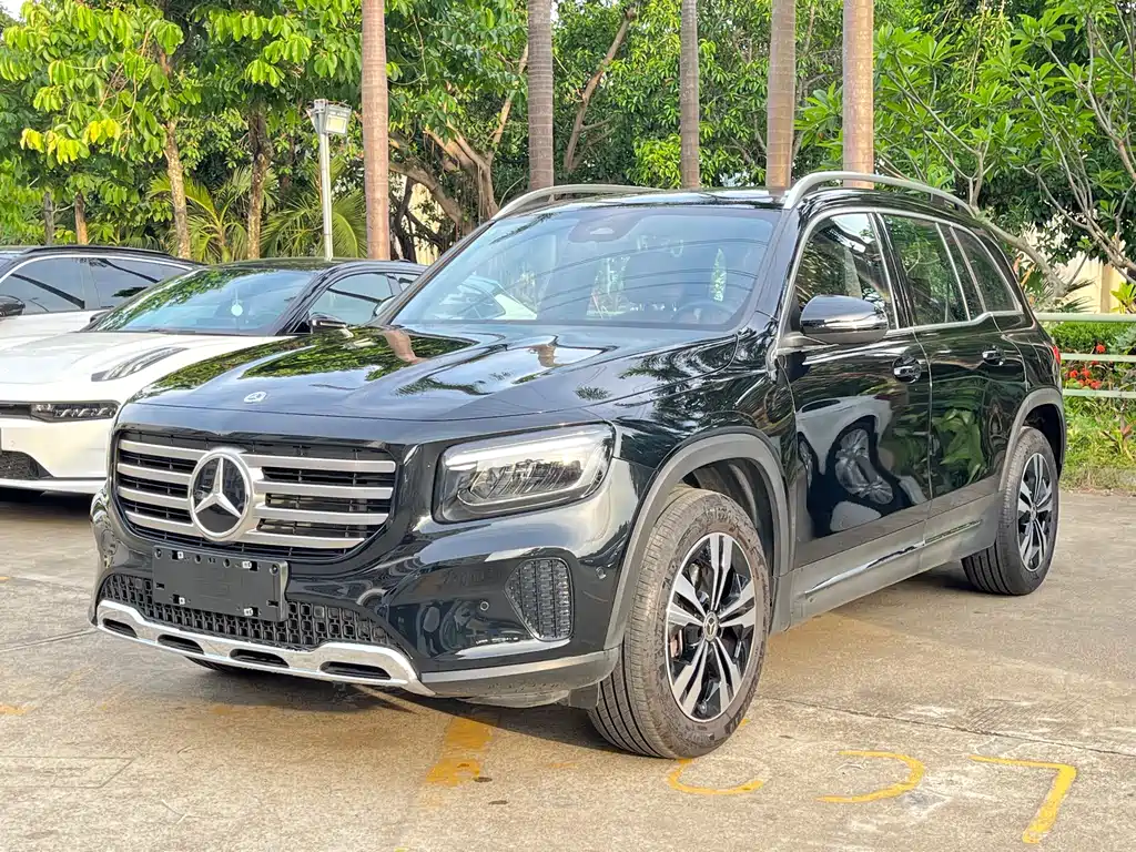 Mercedes-Benz GLB 2024