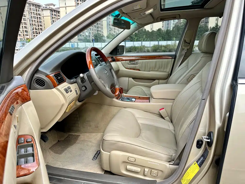 Lexus LS 2006