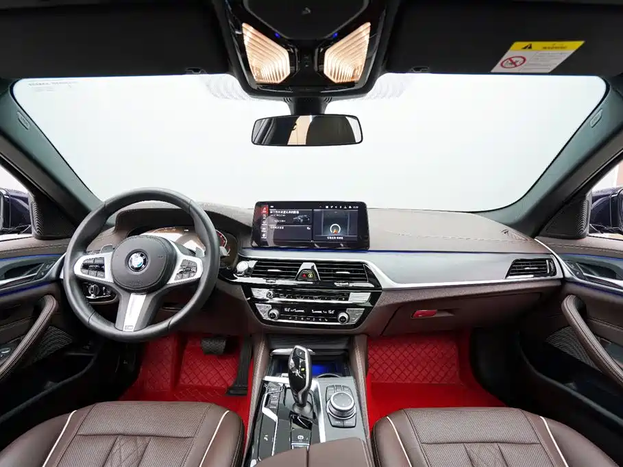 BMW 5 Series 2022 — фото 15