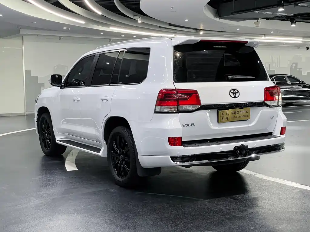 Toyota Land Cruiser 2019 — фото 17